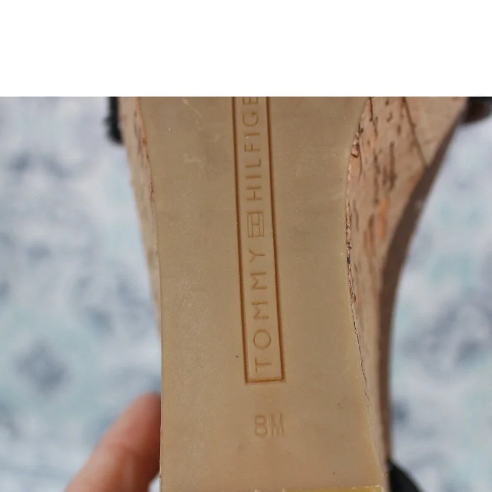 Tommy Hilfiger TWHESLEY-A Black Cork Wedge Platform Sandals Womens 8M Gold‎ Logo